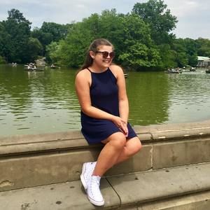 Meet your Posher, Kelly